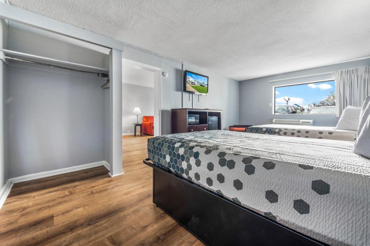 Super 8 By Wyndham - Norfolk Portsmouth