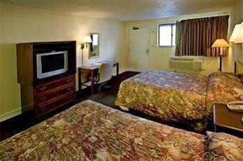 Super 8 By Wyndham - Norfolk Motel Portsmouth