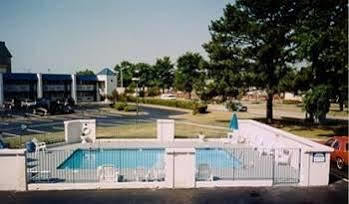 Super 8 By Wyndham - Norfolk 2*
